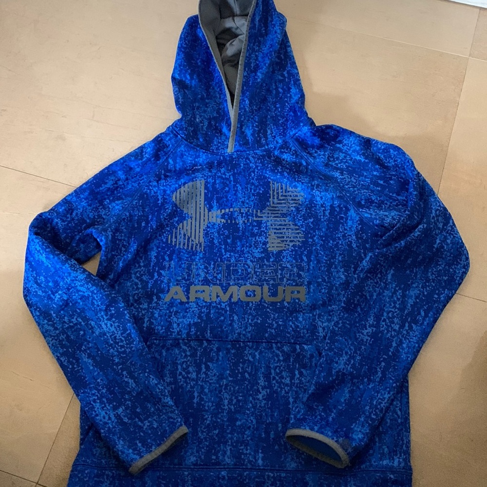 Boys under armour sweatshirt size large